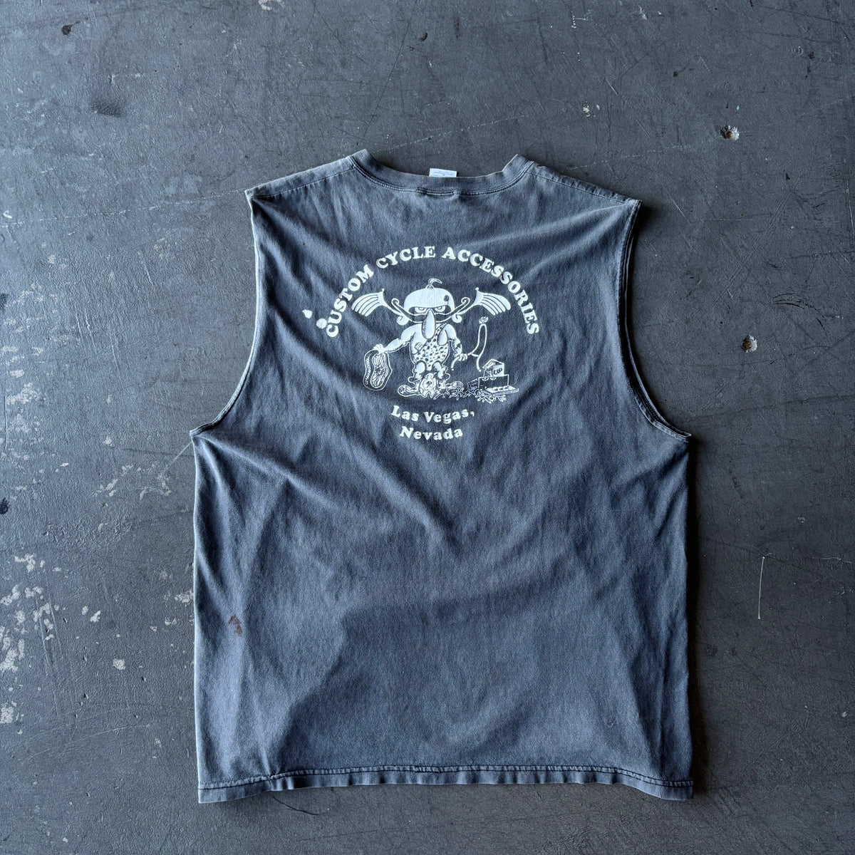 Early 2000's skull cut off XL