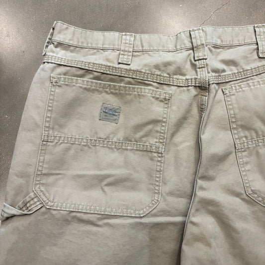 Baggy carpenter shorts