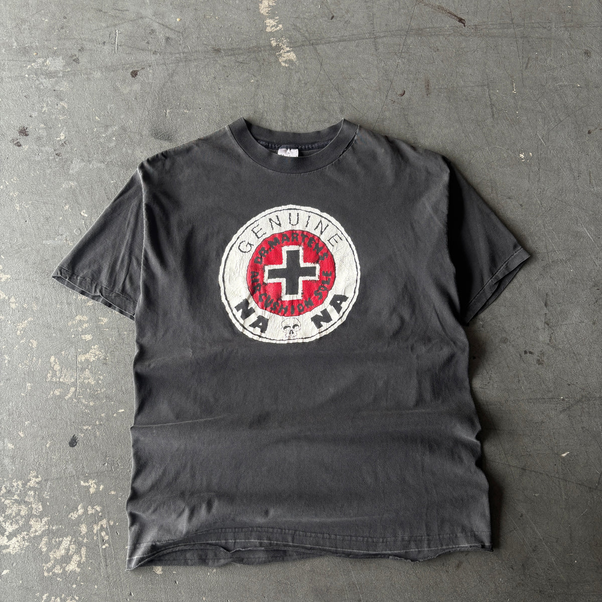 90's Dr. Marten promo skull tee Large