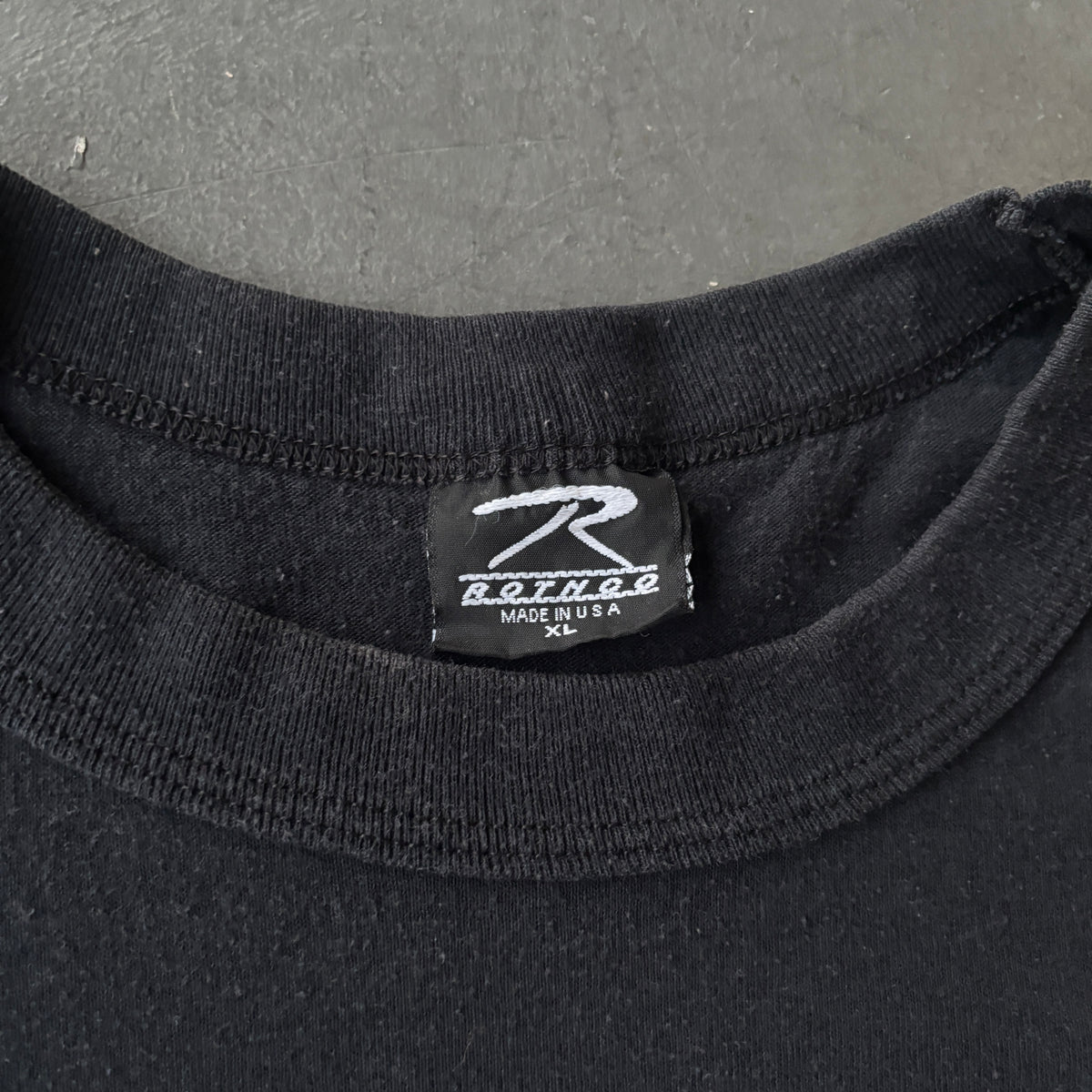80's "Mercenaries never die" vintage tee XL